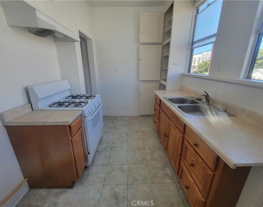 2930 W 11th Street - Photo Thumbnail 18