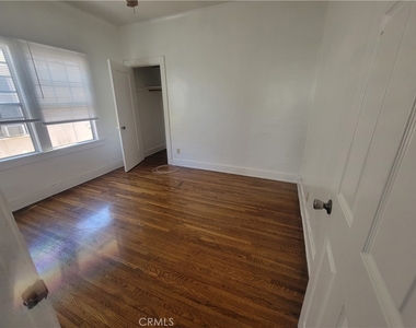 2930 W 11th Street - Photo Thumbnail 8