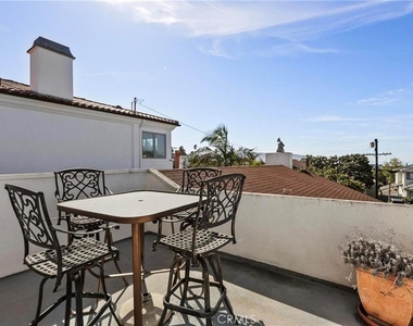 810 N Maria - Photo Thumbnail 16