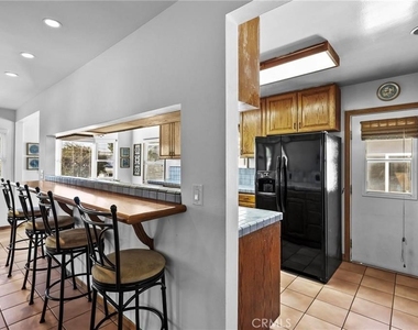 810 N Maria - Photo Thumbnail 5