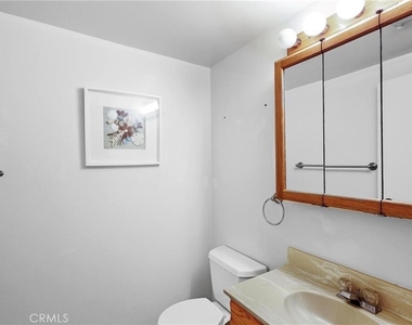 810 N Maria - Photo Thumbnail 12