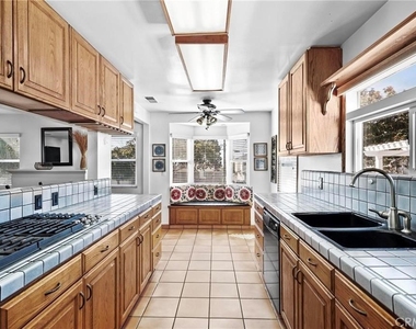810 N Maria - Photo Thumbnail 6