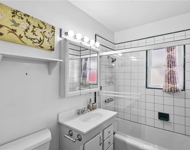 810 N Maria - Photo Thumbnail 11