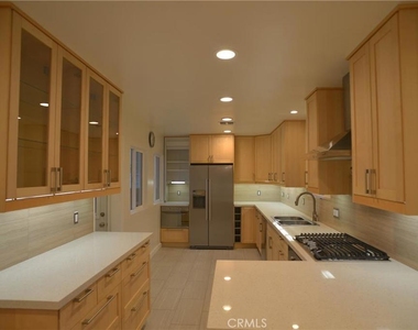 7930 Campion Drive - Photo Thumbnail 9