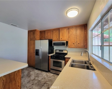 10751 Andy Street - Photo Thumbnail 7