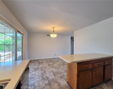 10751 Andy Street - Photo Thumbnail 9