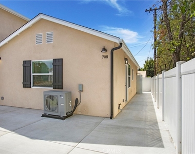 708 E Elm - Photo Thumbnail 12