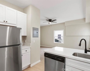 1221 E 1st - Photo Thumbnail 4