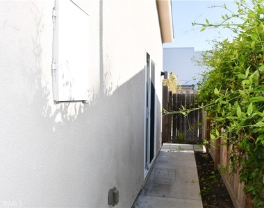 132 S Lime - Photo Thumbnail 30