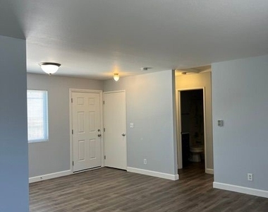155 N Bitterbush - Photo Thumbnail 10
