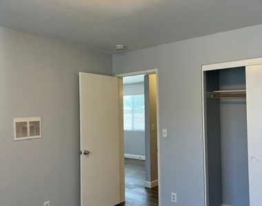 155 N Bitterbush - Photo Thumbnail 4