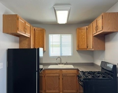 155 N Bitterbush - Photo Thumbnail 12