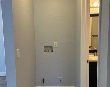 155 N Bitterbush - Photo Thumbnail 5