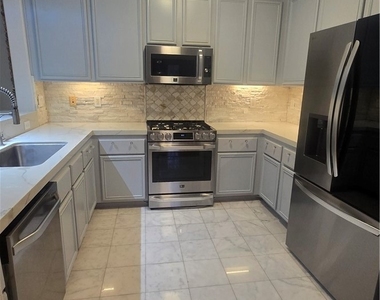 1240 Mc Fadden Dr - Photo Thumbnail 10