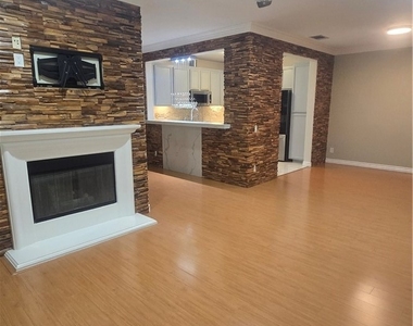 1240 Mc Fadden Dr - Photo Thumbnail 6