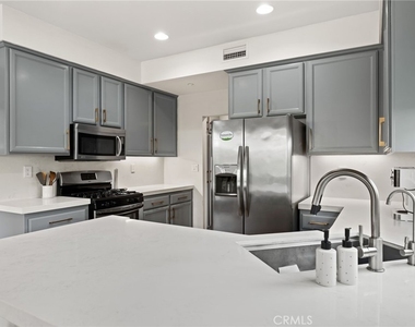 134 Monte Vista Avenue - Photo Thumbnail 12