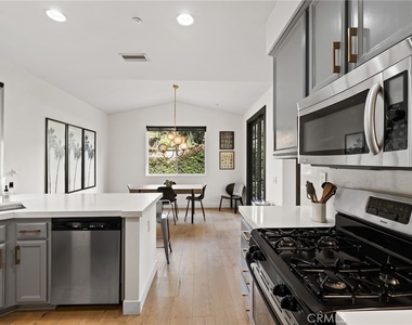 134 Monte Vista Avenue - Photo Thumbnail 14