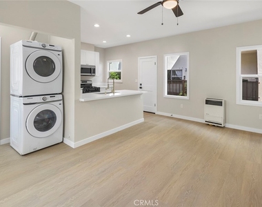 1237 E 1st - Photo Thumbnail 3