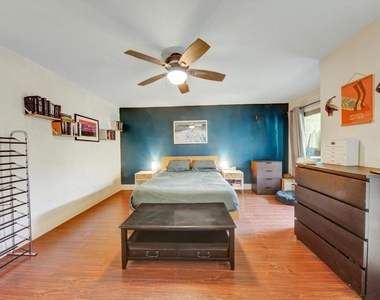 2257 Worden St - Photo Thumbnail 10