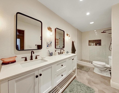 2257 Worden St - Photo Thumbnail 8