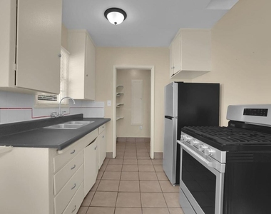 438 S Fremont Avenue - Photo Thumbnail 3