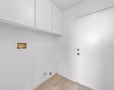 6766 Royal Crest Court - Photo Thumbnail 37