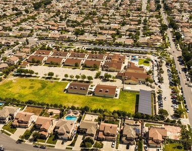 6766 Royal Crest Court - Photo Thumbnail 8