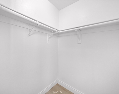 6766 Royal Crest Court - Photo Thumbnail 43