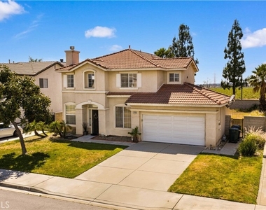 6766 Royal Crest Court - Photo Thumbnail 3