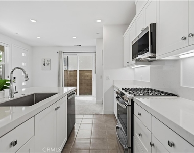 208 Yerba - Photo Thumbnail 9