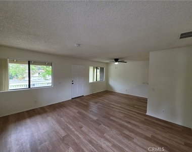 26257 Hillsford Place - Photo Thumbnail 4