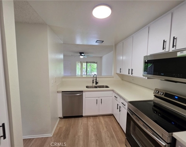 26257 Hillsford Place - Photo Thumbnail 9