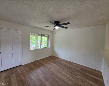26257 Hillsford Place - Photo Thumbnail 5