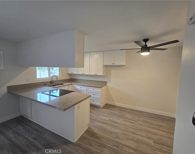 6051 Lemon Avenue - Photo Thumbnail 8