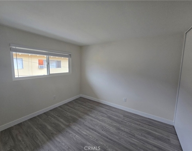 6051 Lemon Avenue - Photo Thumbnail 2