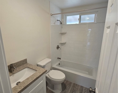 6051 Lemon Avenue - Photo Thumbnail 5