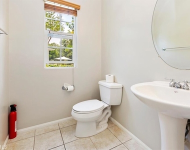 15 Wildflower Place - Photo Thumbnail 7