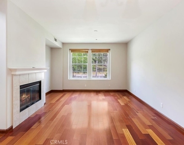 15 Wildflower Place - Photo Thumbnail 2