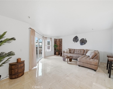 1200 Pacific Coast Highway - Photo Thumbnail 4