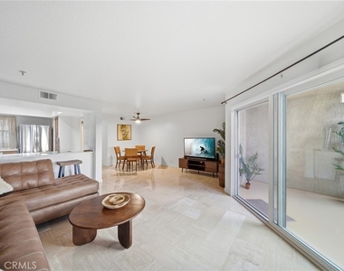 1200 Pacific Coast Highway - Photo Thumbnail 3