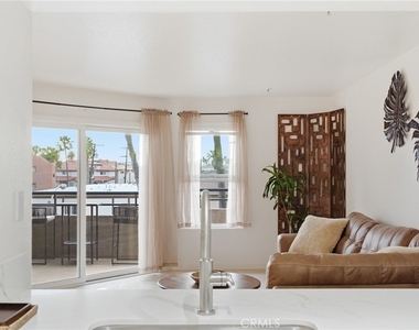 1200 Pacific Coast Highway - Photo Thumbnail 14