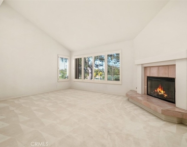 3160 Corte Hermosa - Photo Thumbnail 10