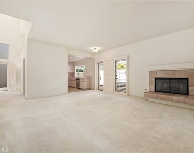 3160 Corte Hermosa - Photo Thumbnail 6