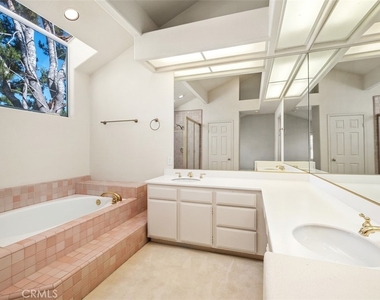 3160 Corte Hermosa - Photo Thumbnail 13