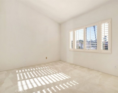 3160 Corte Hermosa - Photo Thumbnail 17