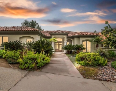 16653 Avenida Molino Viejo - Photo Thumbnail 12