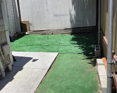 1809 Fern Street - Photo Thumbnail 12