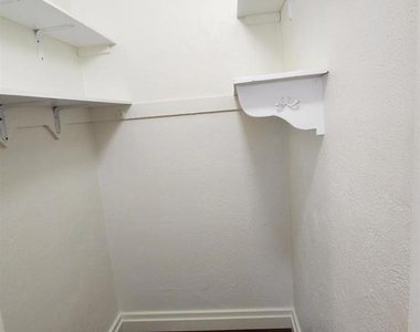 1809 Fern Street - Photo Thumbnail 6