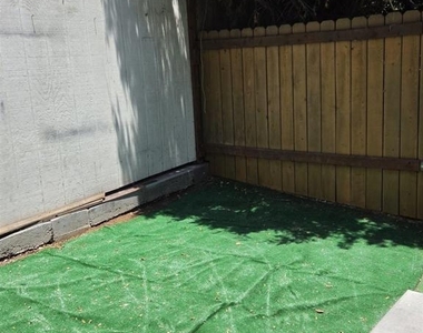 1809 Fern Street - Photo Thumbnail 13