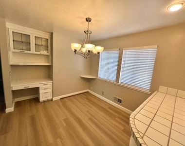 20607 Russell Lane - Photo Thumbnail 4